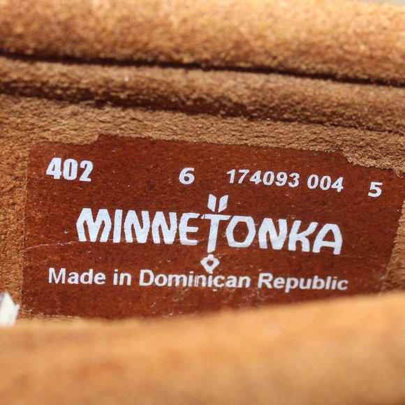 Minnetonka Model: 402  Brown Suede Fringe Non Skid Sole Moccasin Flat #124 - Picture 9 of 9